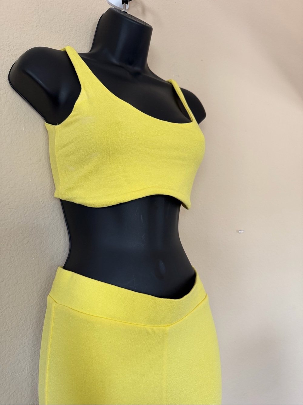 NWT Naked Wardrobe Tank Me Back Yellow Knit Leggings Set Large - Picture 2 of 4